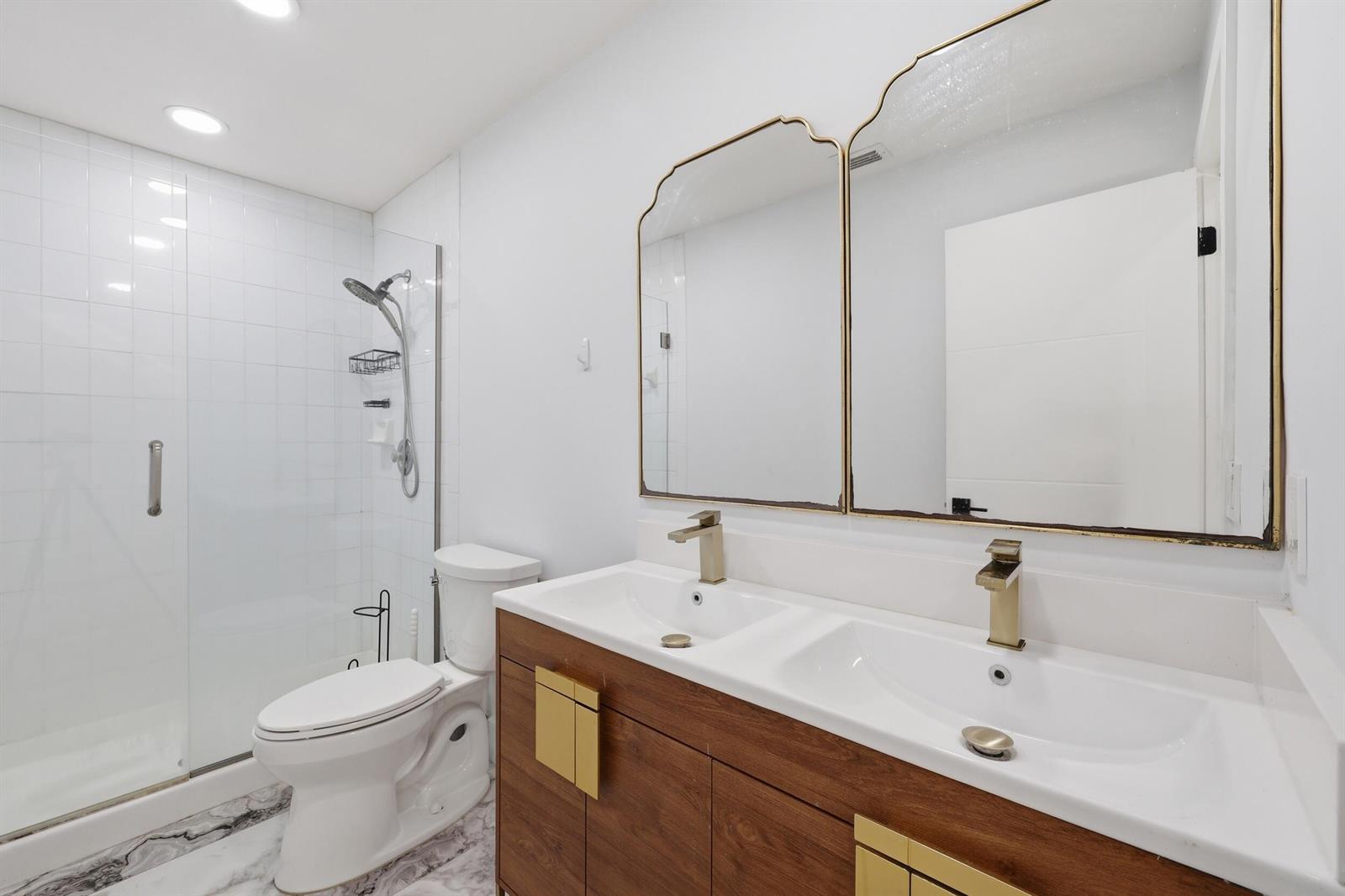 Ver detalles 2 / 2 1280 sq. ft. $ 2026-06-20 0 foto