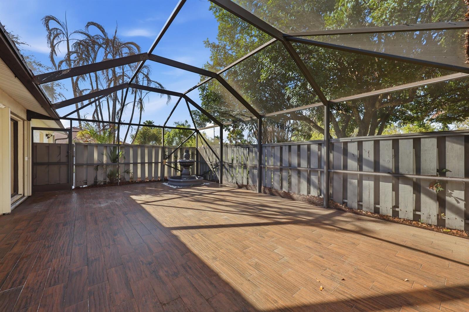 Ver detalles 2 / 2 1280 sq. ft. $ 2026-06-20 0 foto