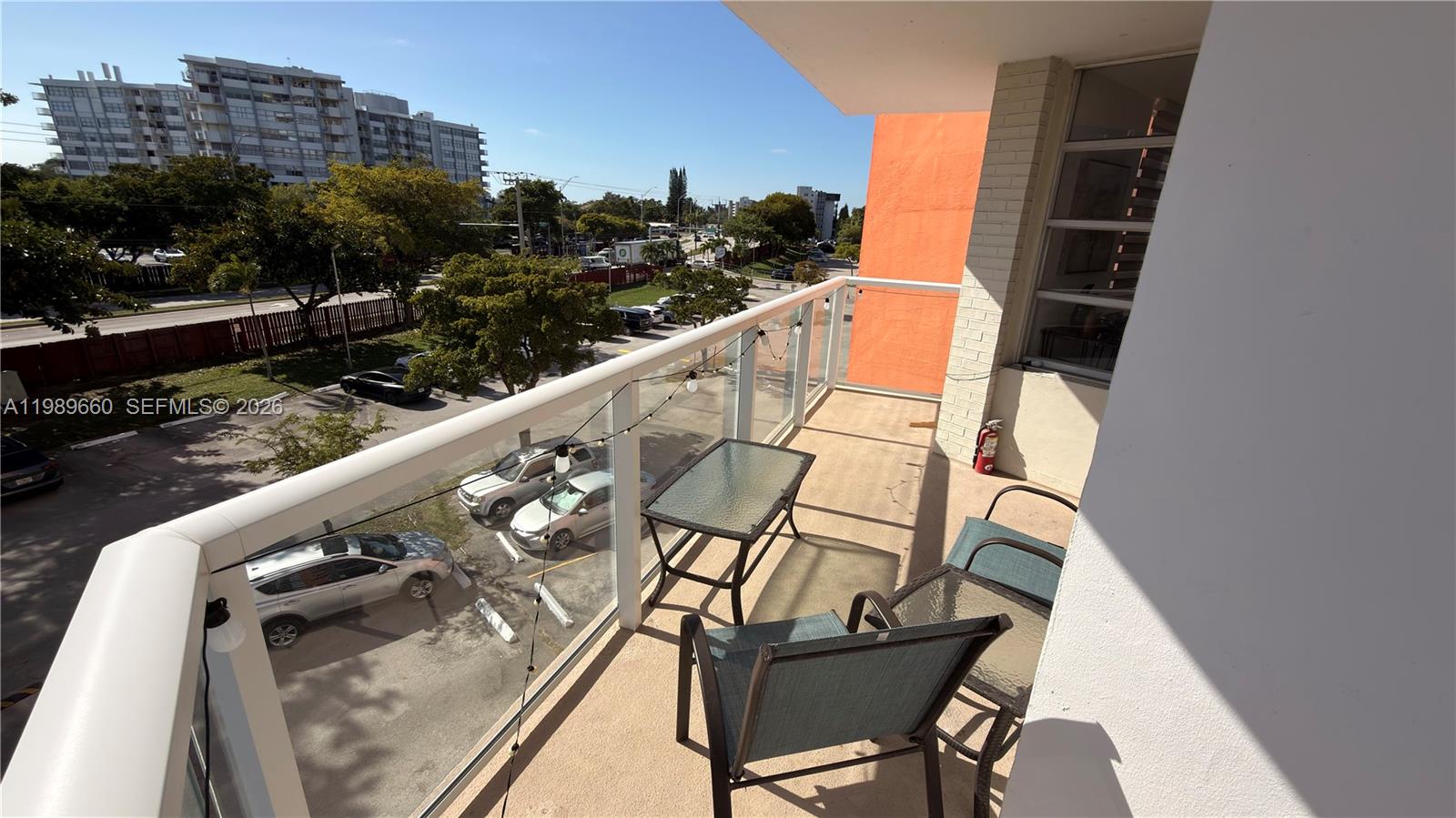 325E 2 / 2 1140 sq. ft. $ 2026-03-25 0 foto
