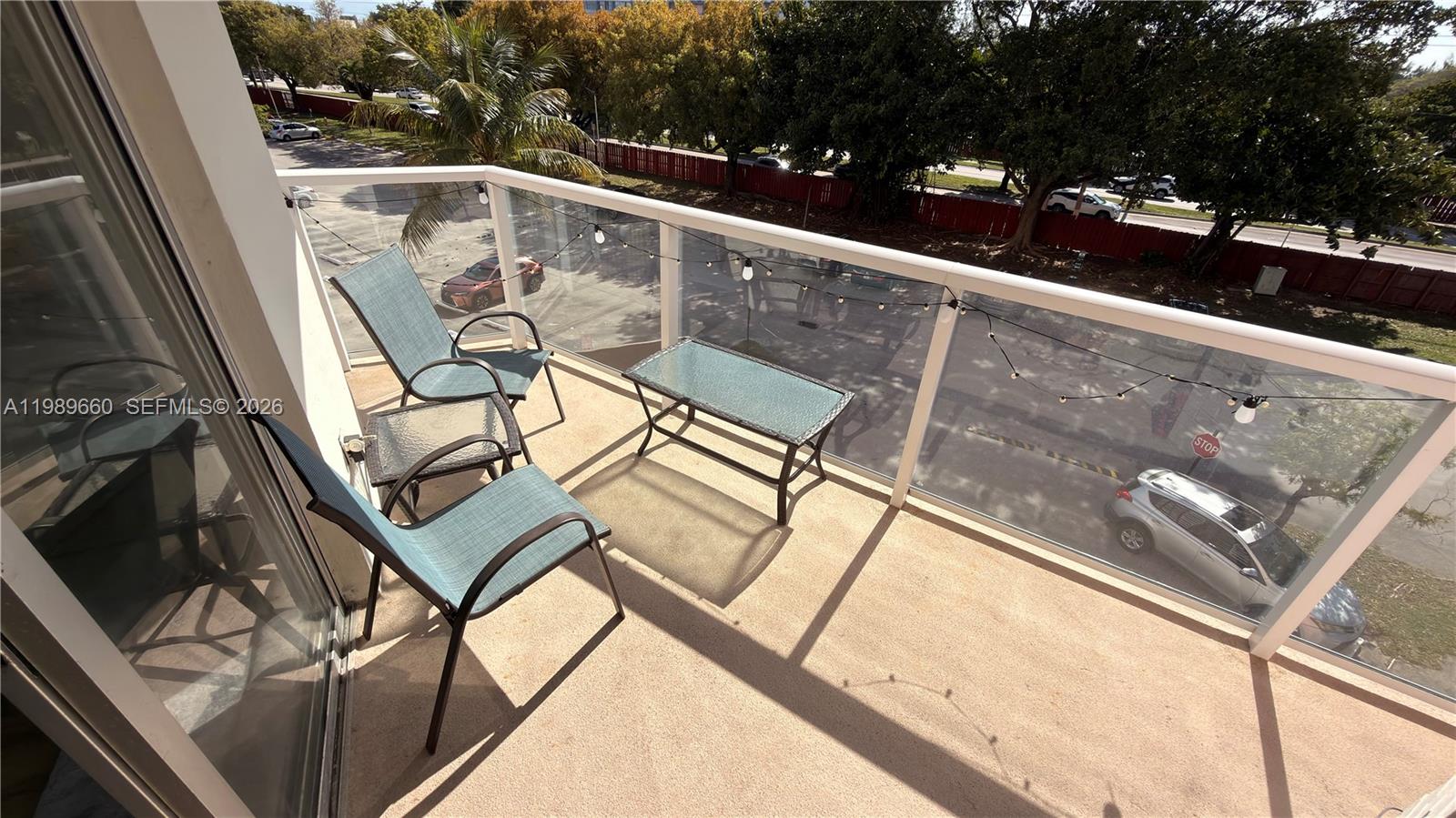 325E 2 / 2 1140 sq. ft. $ 2026-03-25 0 foto