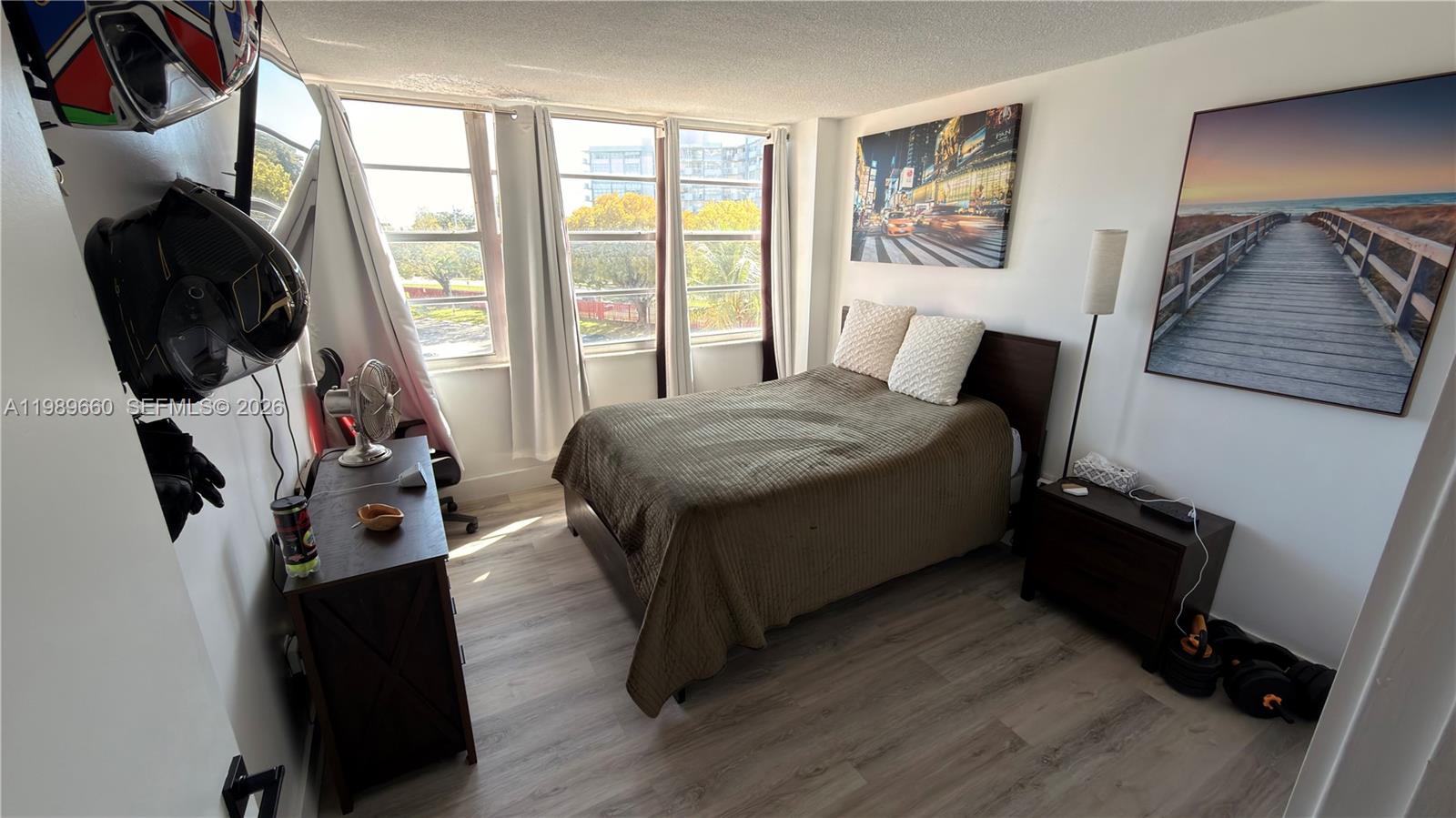 325E 2 / 2 1140 sq. ft. $ 2026-03-25 0 foto