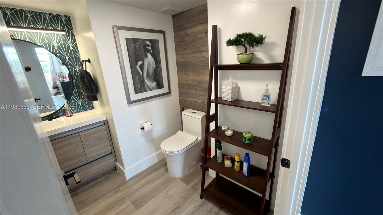 325E 2 / 2 1140 sq. ft. $ 2026-03-25 0 foto