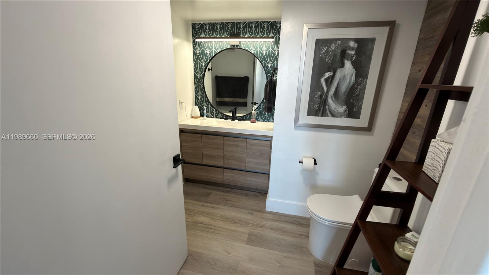 325E 2 / 2 1140 sq. ft. $ 2026-03-25 0 foto