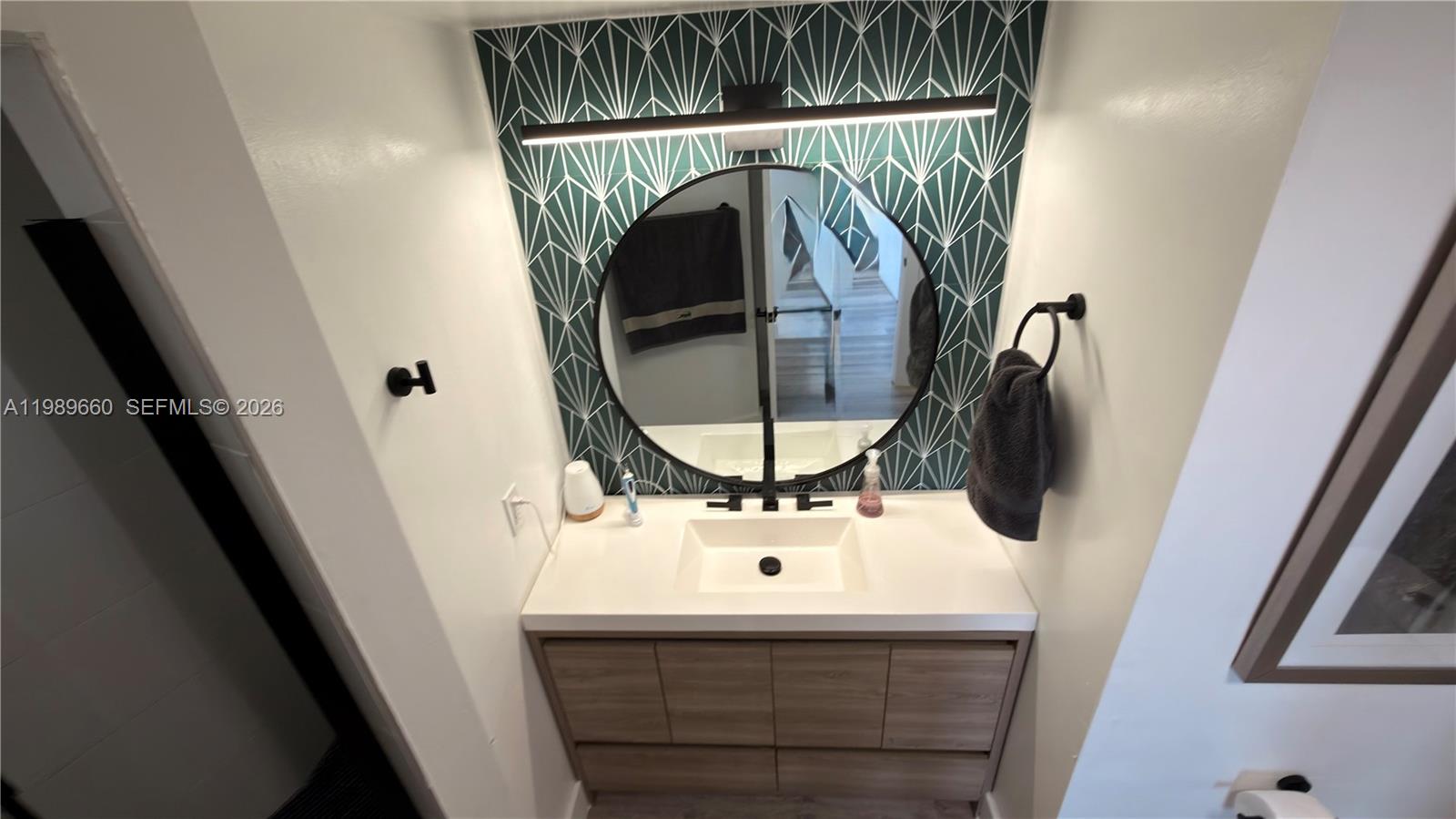 325E 2 / 2 1140 sq. ft. $ 2026-03-25 0 foto