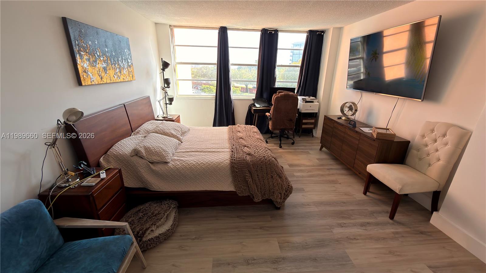 325E 2 / 2 1140 sq. ft. $ 2026-03-25 0 foto