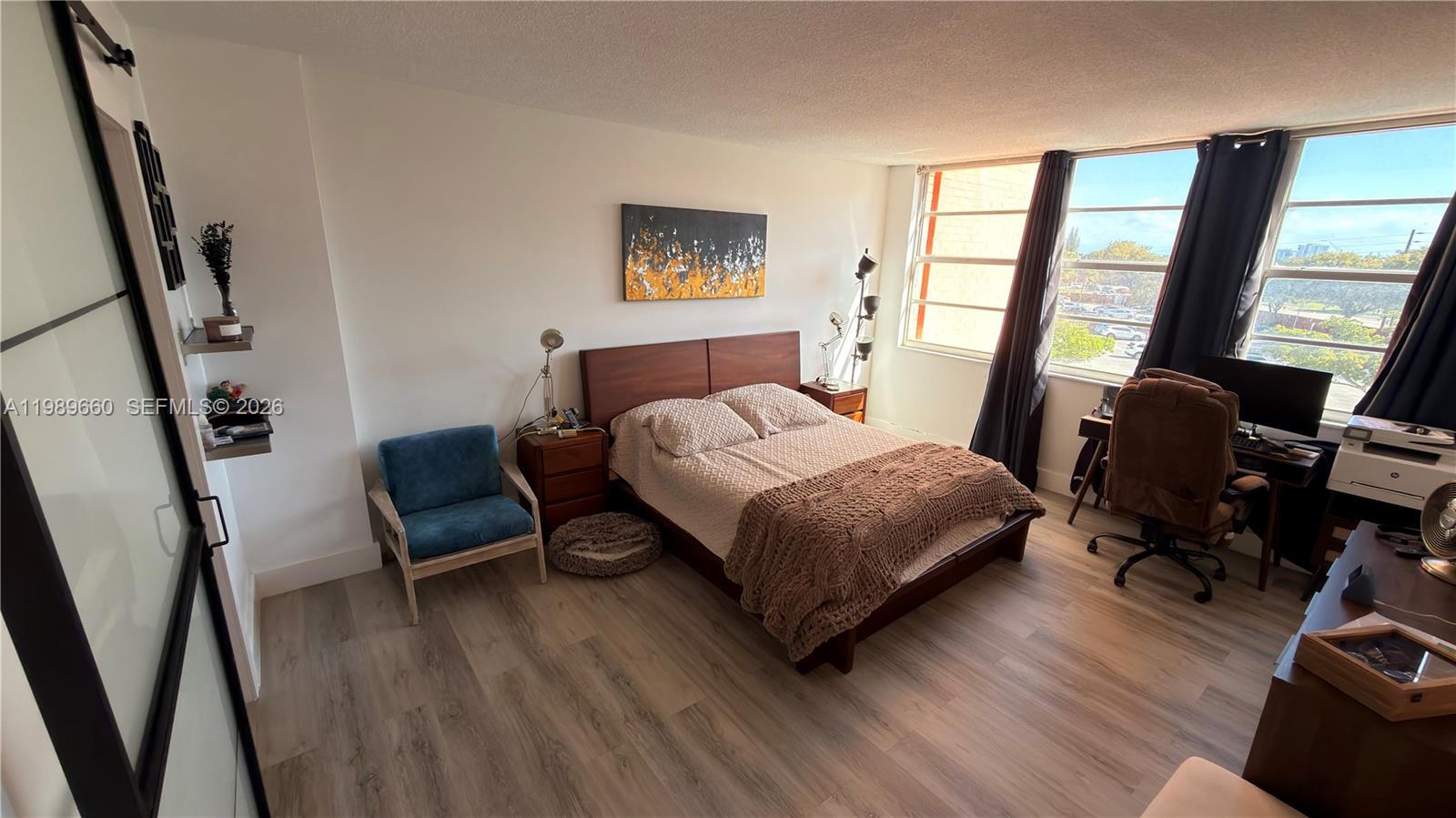 325E 2 / 2 1140 sq. ft. $ 2026-03-25 0 foto