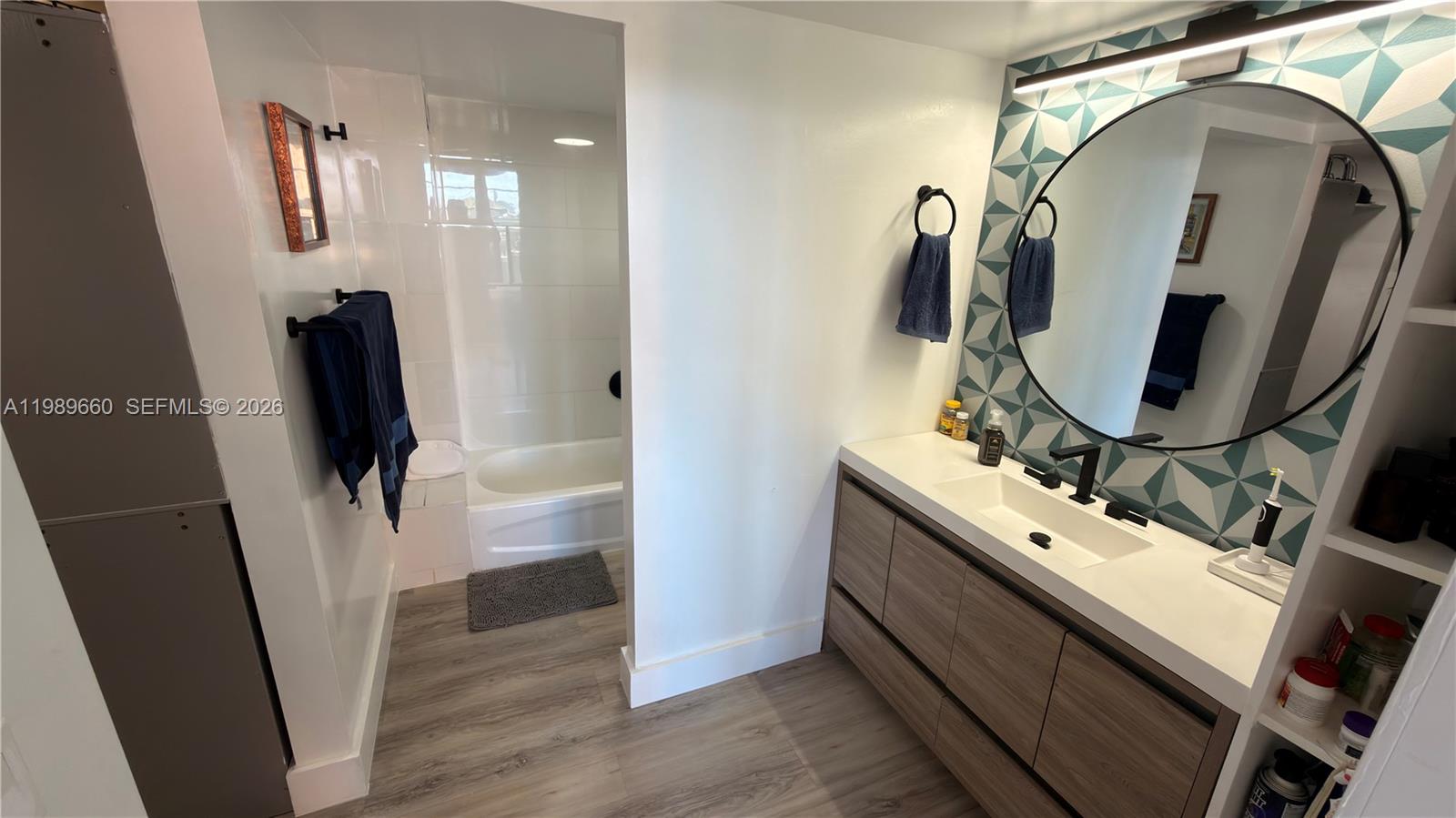 325E 2 / 2 1140 sq. ft. $ 2026-03-25 0 foto