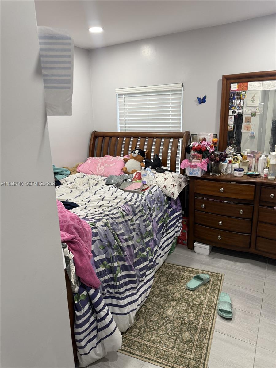   /  2512 кв.футов $ 2026-04-13 0 Фото