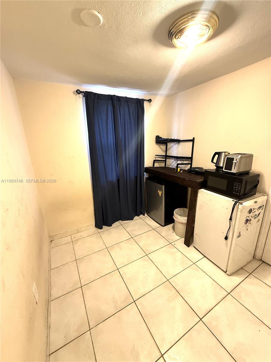   /  2512 кв.футов $ 2026-04-13 0 Фото