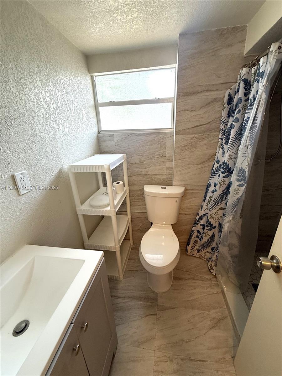   /  2512 кв.футов $ 2026-04-13 0 Фото