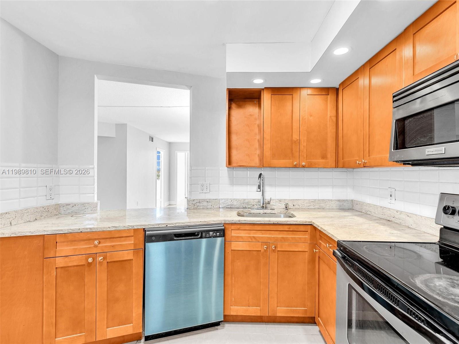 See details 500-1 2 / 2 1062 sq. ft. $ 2026-03-26 0 Photo