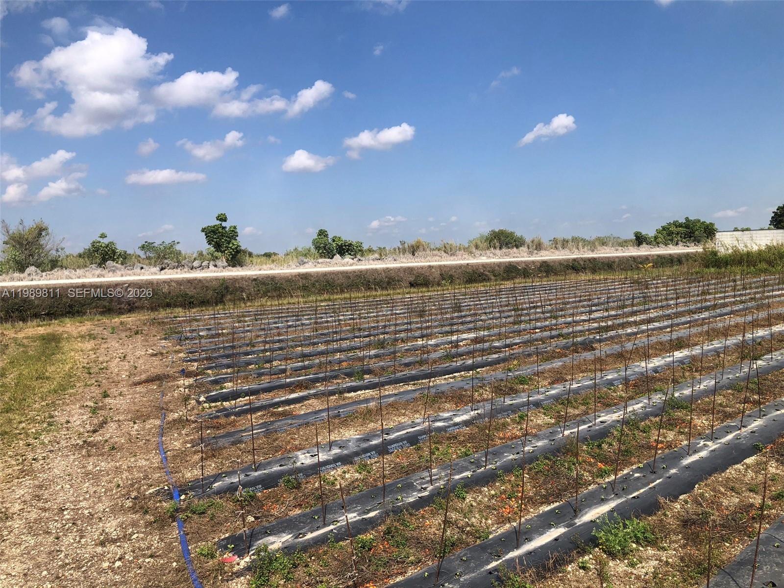   /   sq. ft. $ 2026-03-26 0 foto