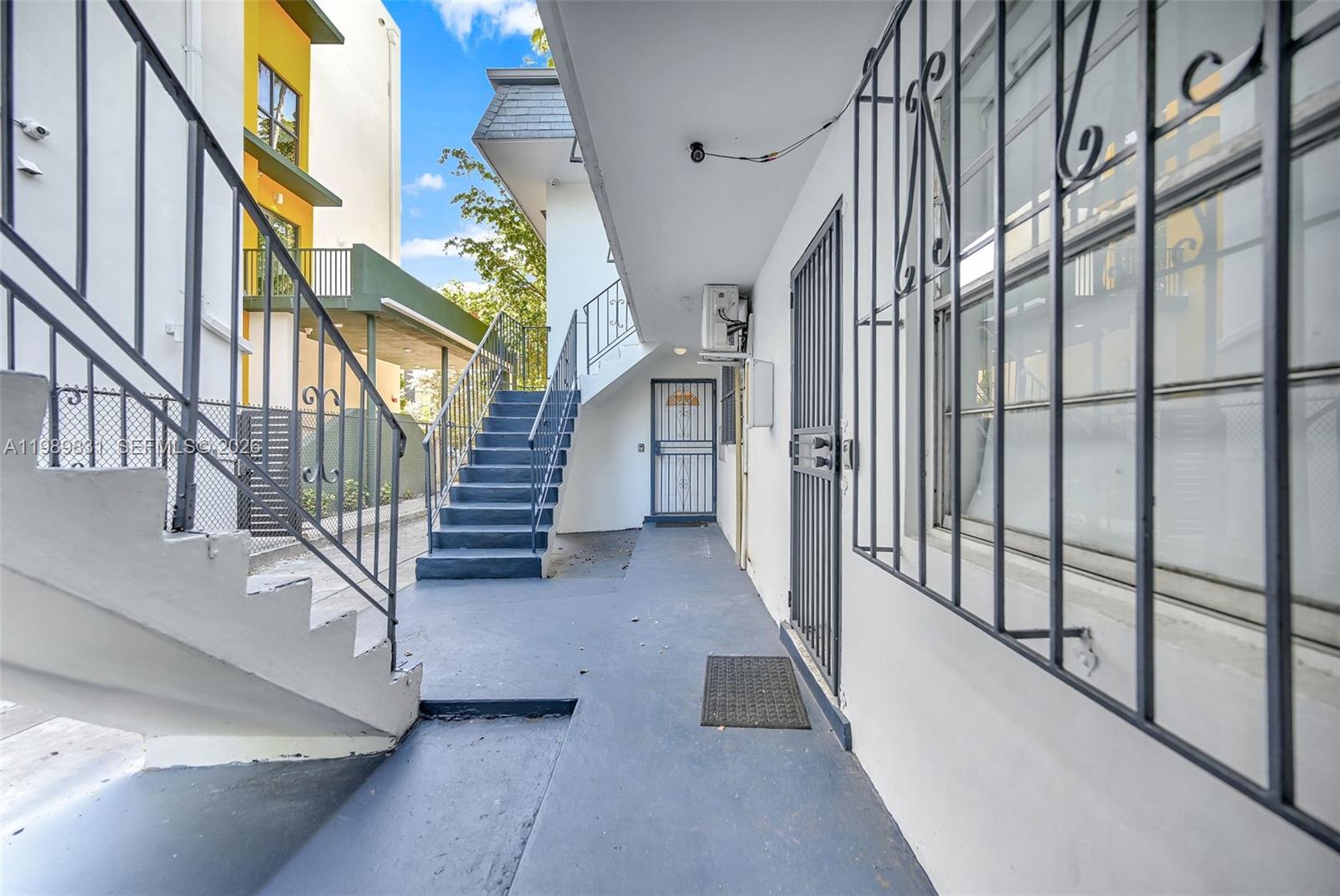   /   кв.футов $ 2026-03-26 0 Фото