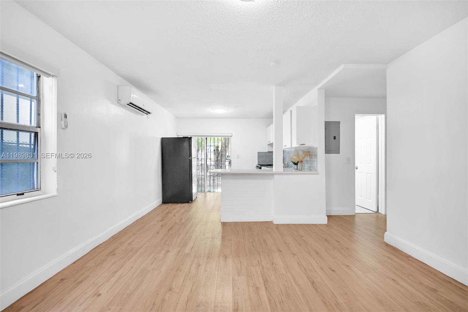   /   кв.футов $ 2026-03-26 0 Фото