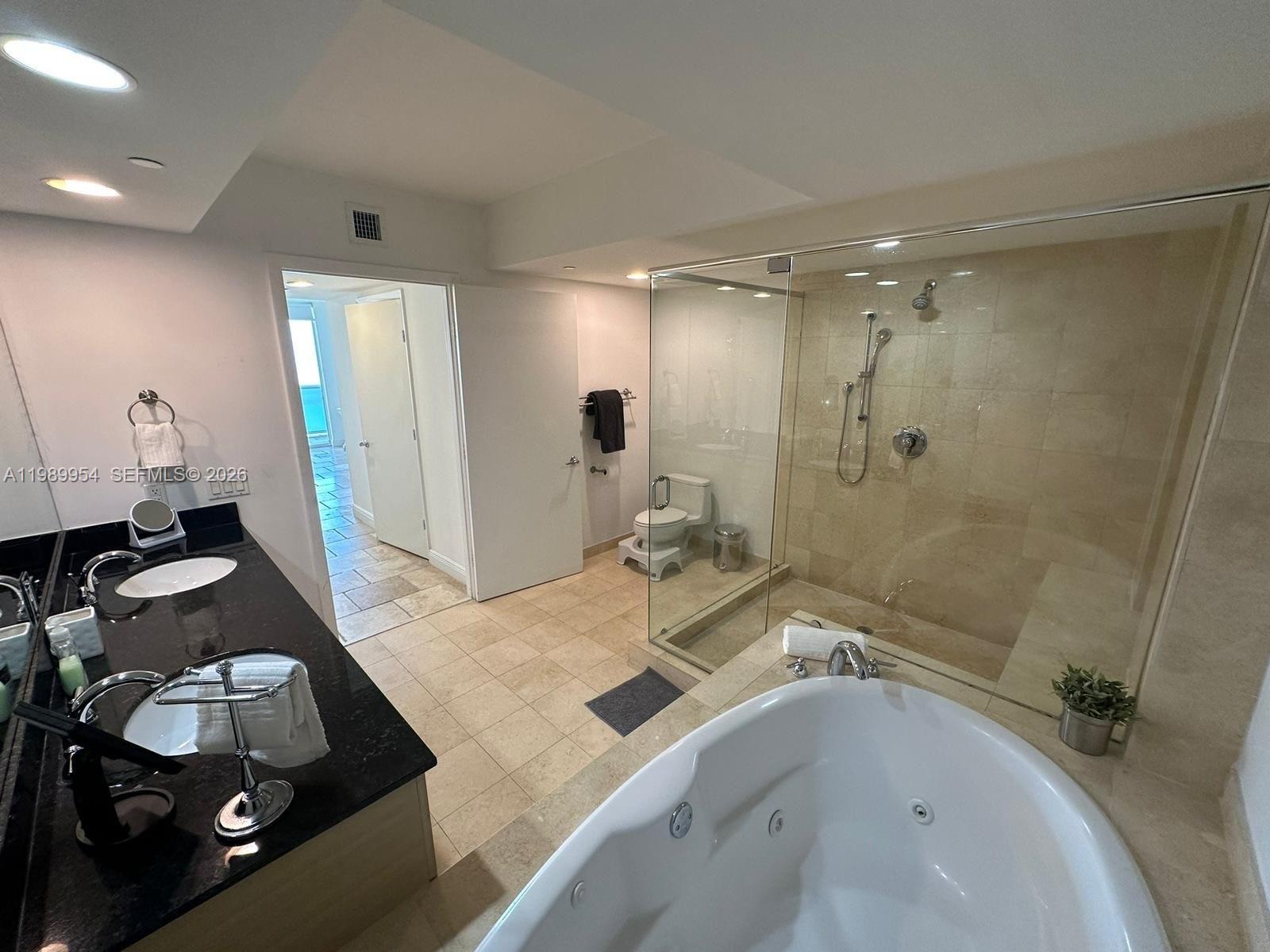 4010 2 / 2 1337 sq. ft. $ 2026-03-26 0 foto