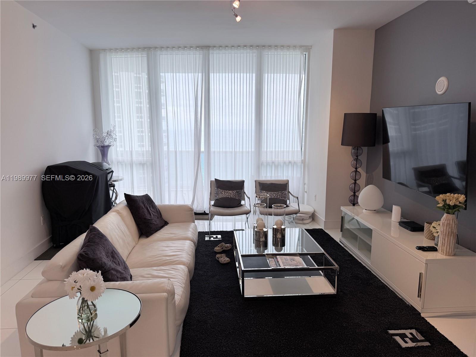 1803 3 / 3 1935 кв.футов $ 2026-03-26 0 Фото