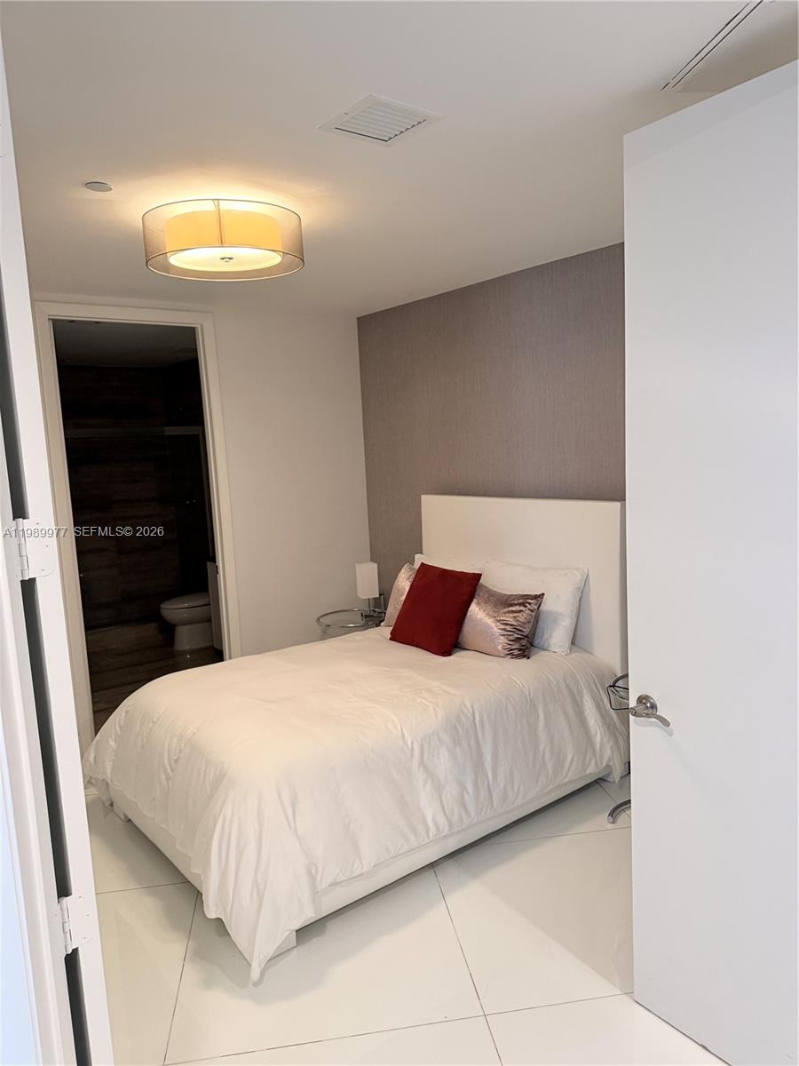 1803 3 / 3 1935 кв.футов $ 2026-03-26 0 Фото