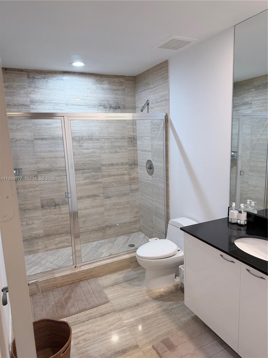 1803 3 / 3 1935 кв.футов $ 2026-03-26 0 Фото