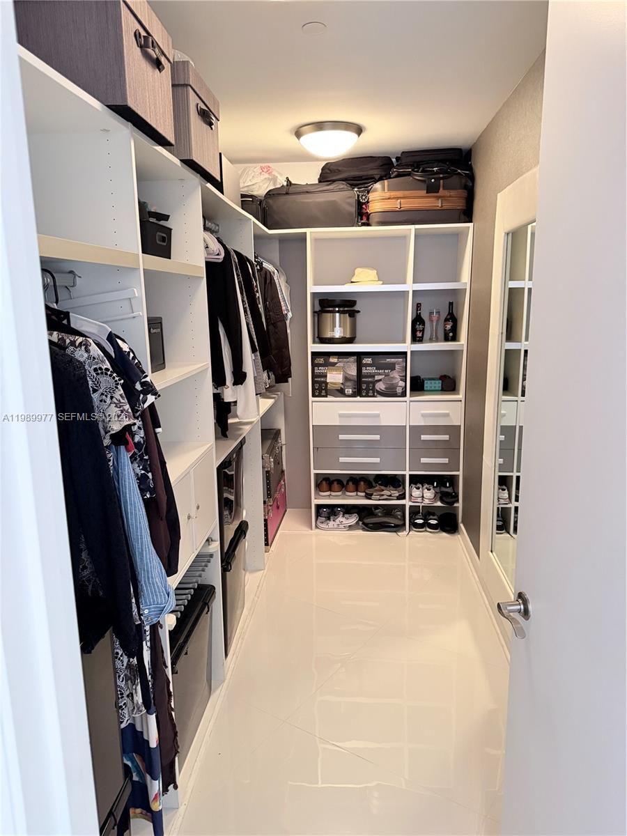 1803 3 / 3 1935 кв.футов $ 2026-03-26 0 Фото