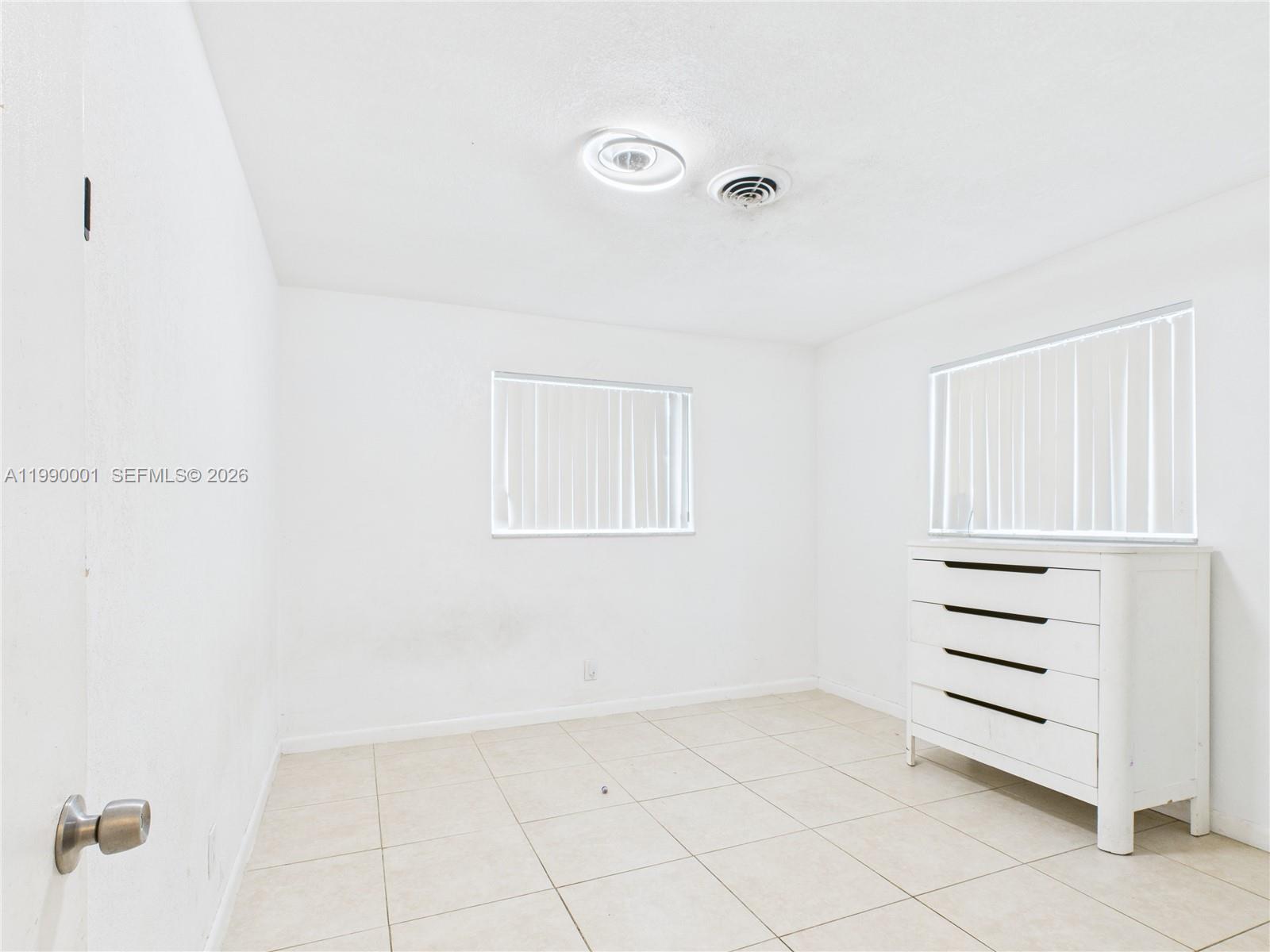   /  1941 sq. ft. $ 2026-03-26 0 Photo