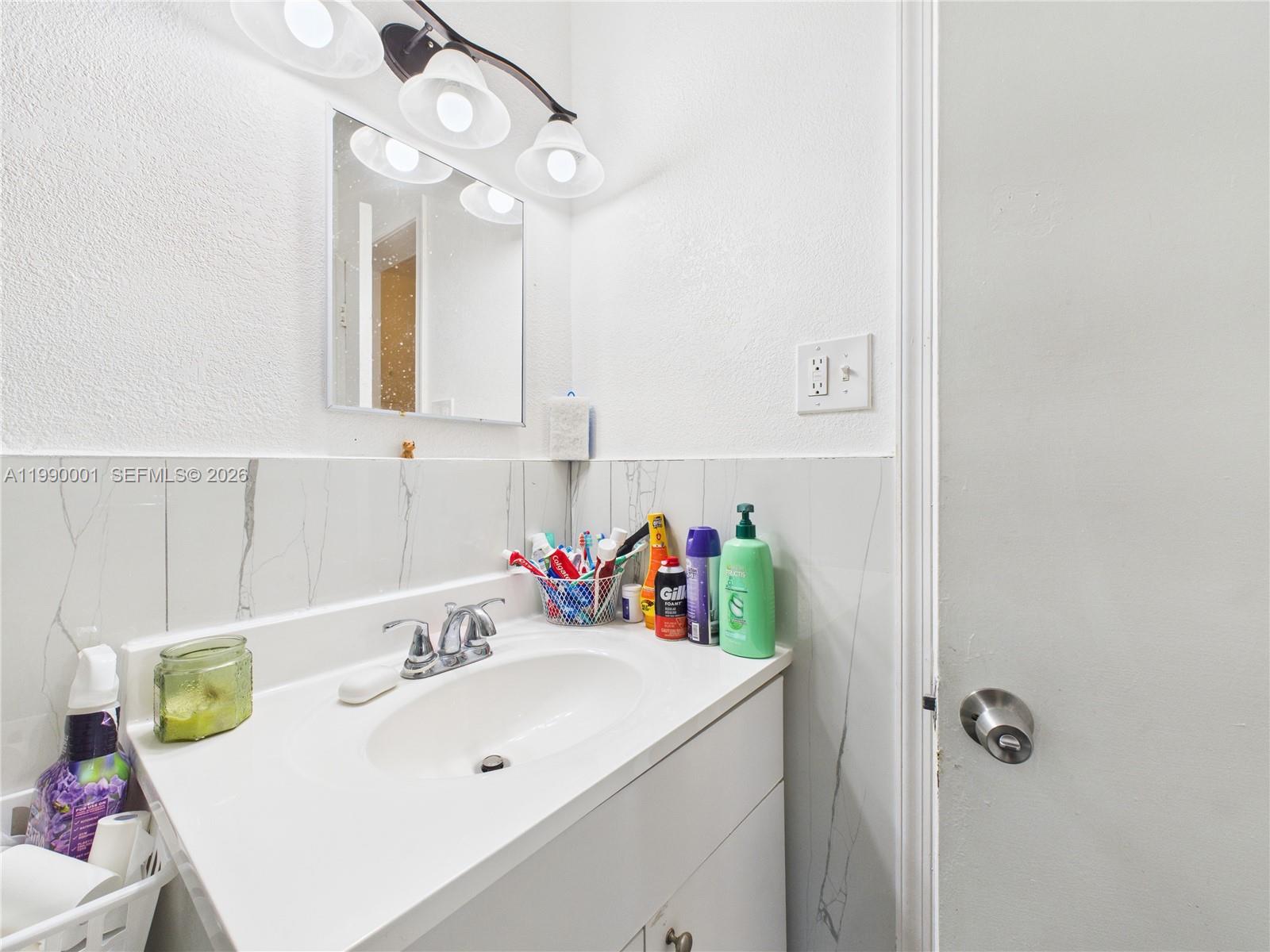   /  1941 sq. ft. $ 2026-03-26 0 Photo