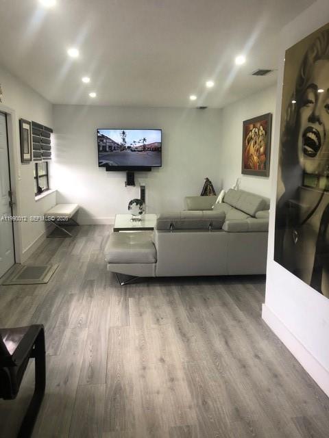 18200 3 / 2 1692 sq. ft. $ 2026-03-26 0 Photo