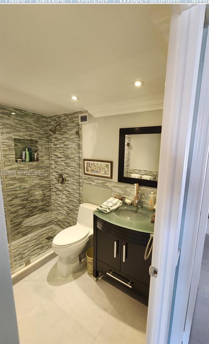 Photo of 1600 Ocean Dr  #6K, Hollywood, Florida, 33019 - 