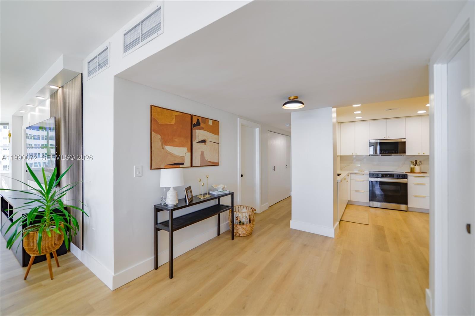 17E 3 / 3 1780 sq. ft. $ 2026-03-26 0 Photo