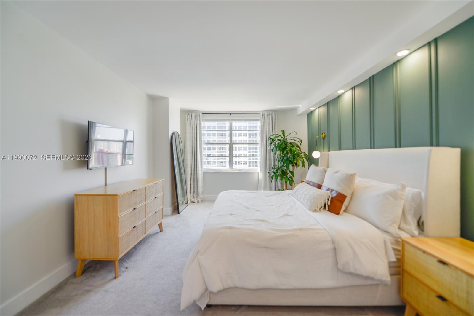 17E 3 / 3 1780 sq. ft. $ 2026-03-26 0 Photo