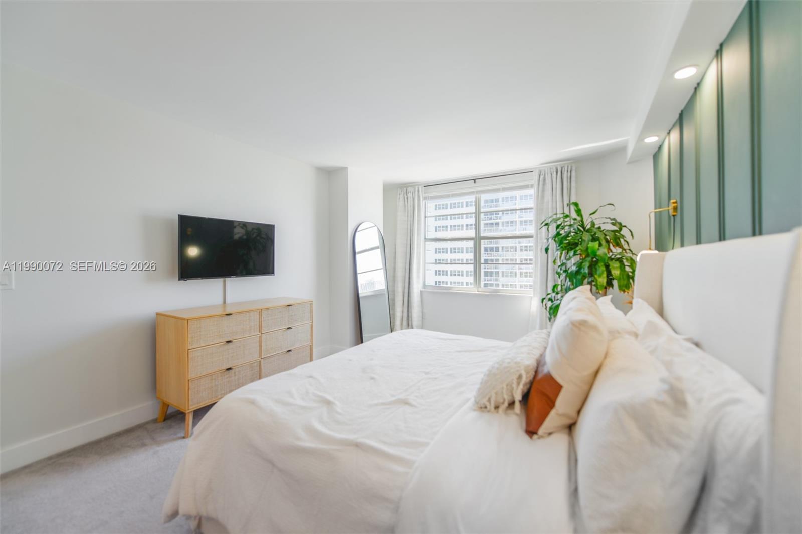 17E 3 / 3 1780 sq. ft. $ 2026-03-26 0 Photo