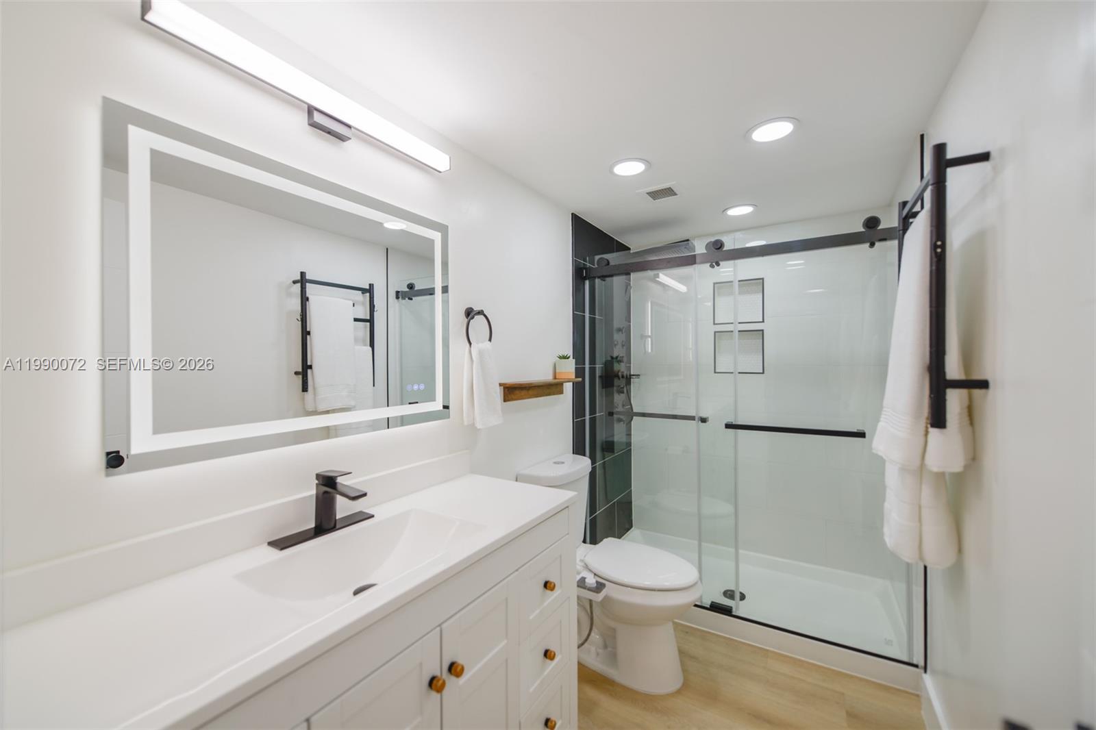 17E 3 / 3 1780 sq. ft. $ 2026-03-26 0 Photo