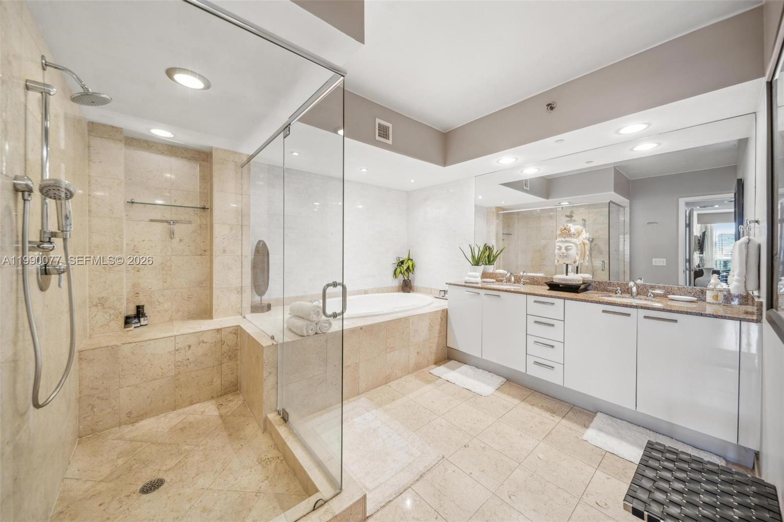 3111 3 / 2 1554 sq. ft. $ 2026-03-26 0 Photo