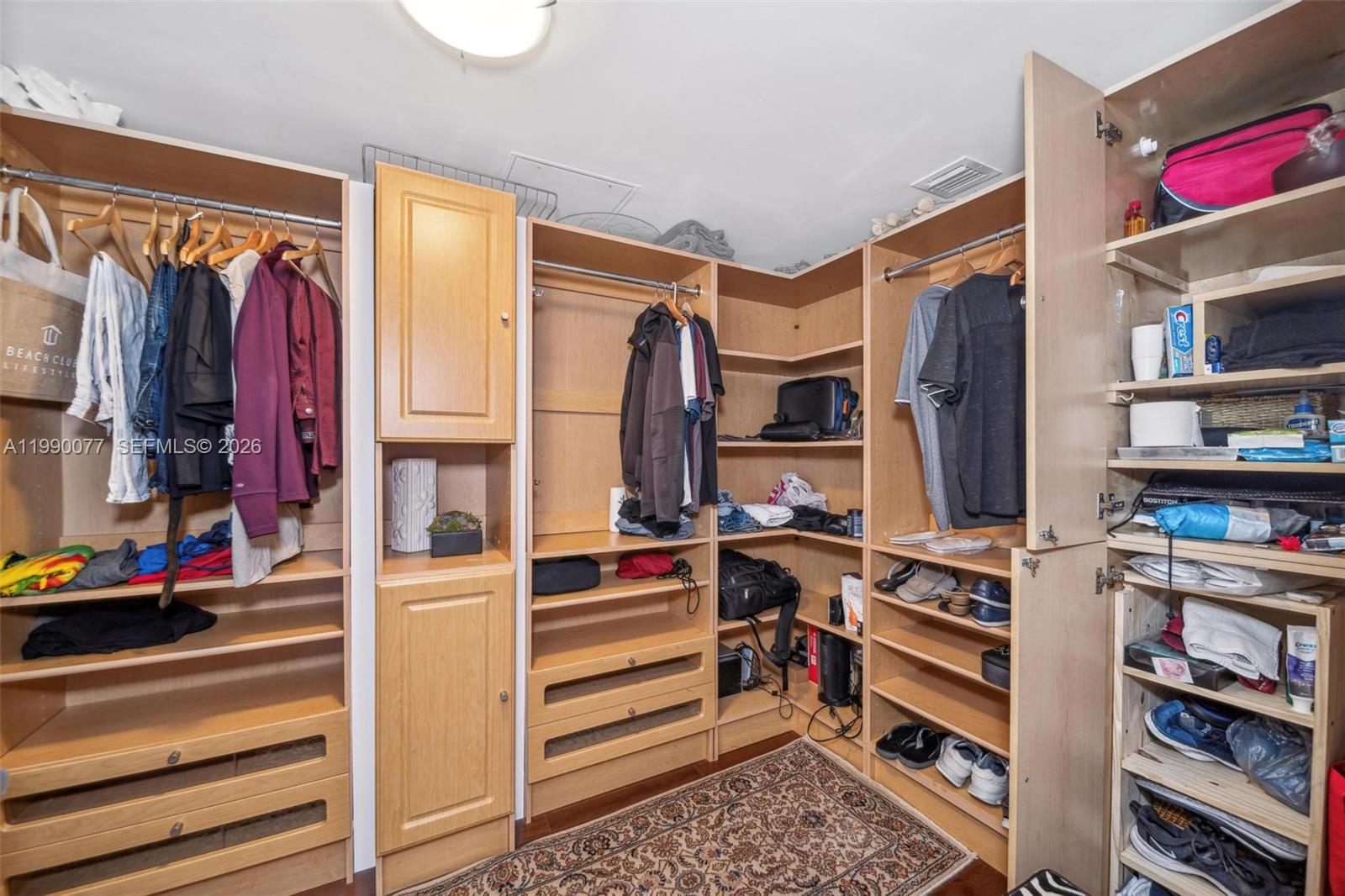 3111 3 / 2 1554 sq. ft. $ 2026-03-26 0 Photo