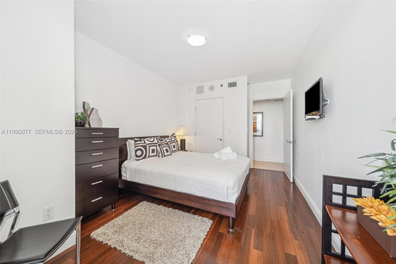 3111 3 / 2 1554 sq. ft. $ 2026-03-26 0 Photo