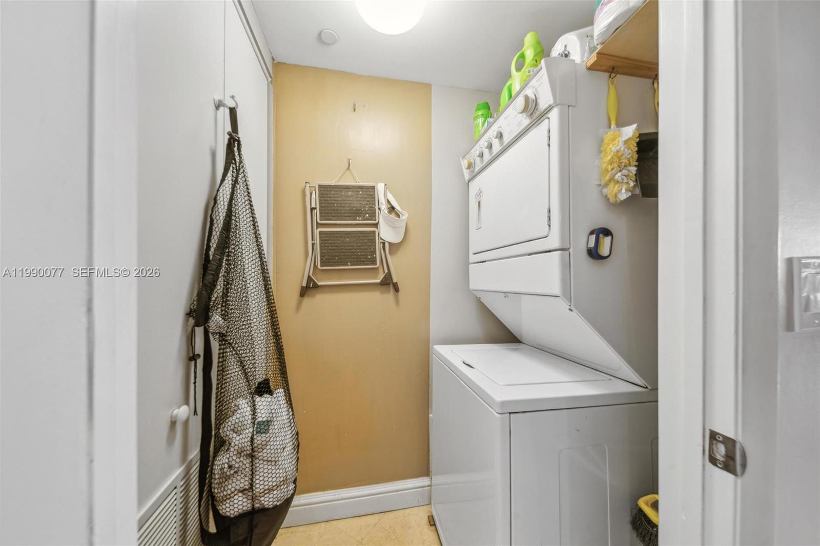 3111 3 / 2 1554 sq. ft. $ 2026-03-26 0 Photo