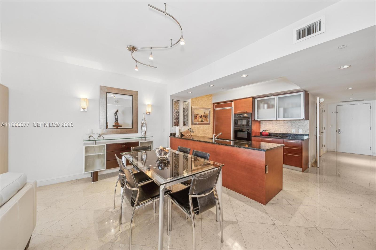 3111 3 / 2 1554 sq. ft. $ 2026-03-26 0 Photo