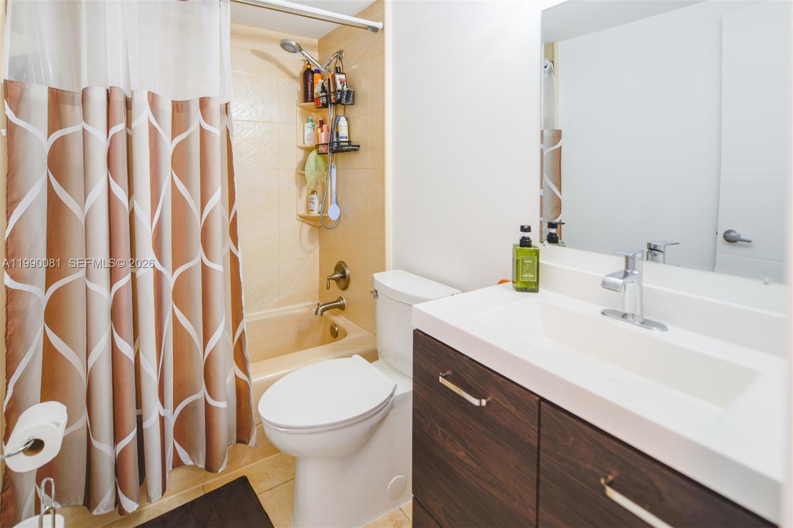 4B 1 / 2 870 sq. ft. $ 2026-03-26 0 foto