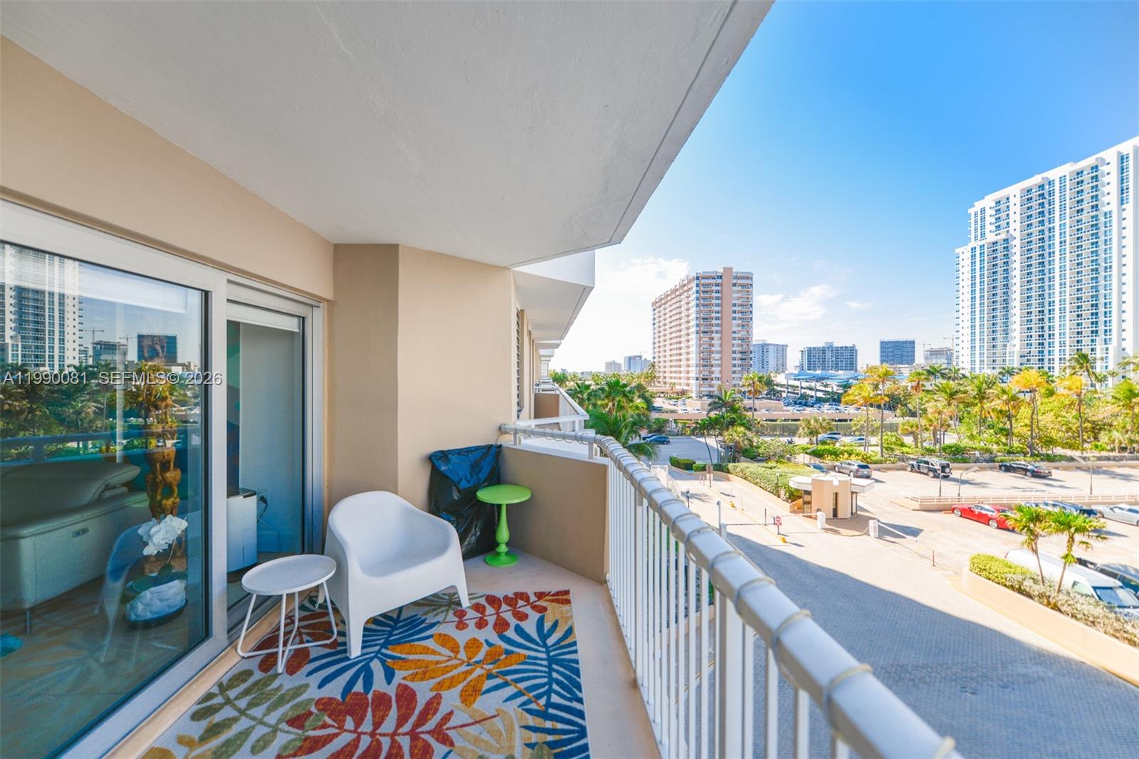 4B 1 / 2 870 sq. ft. $ 2026-03-26 0 foto