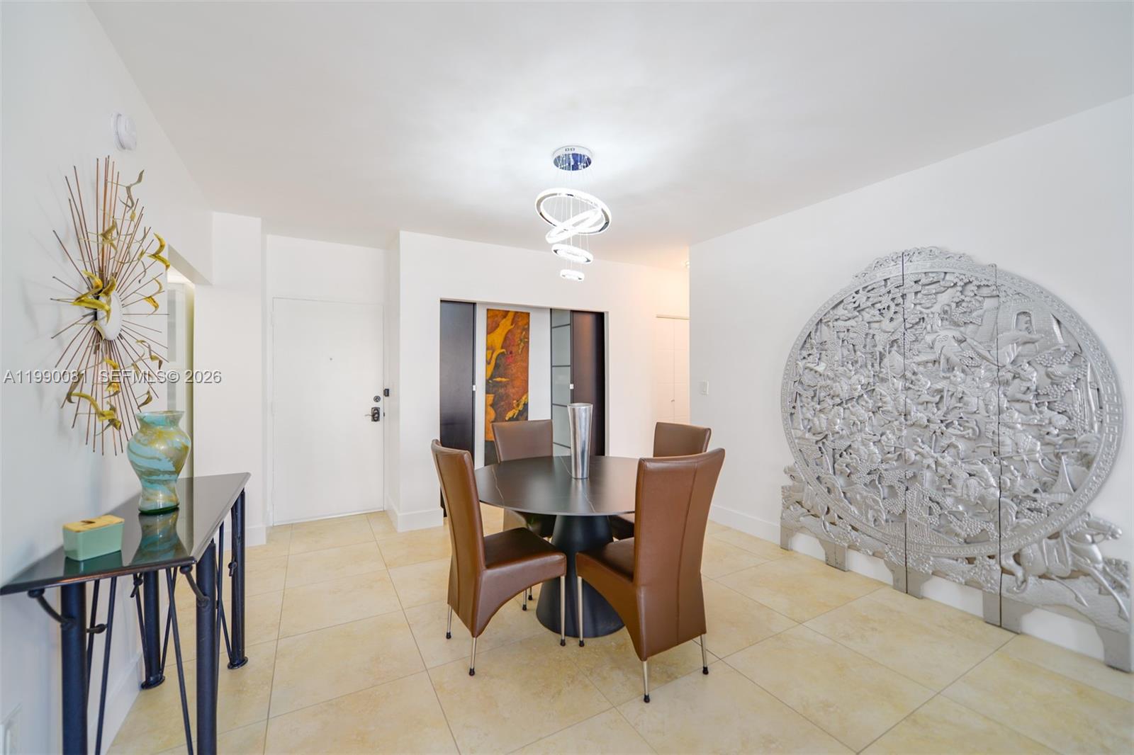 4B 1 / 2 870 sq. ft. $ 2026-03-26 0 foto