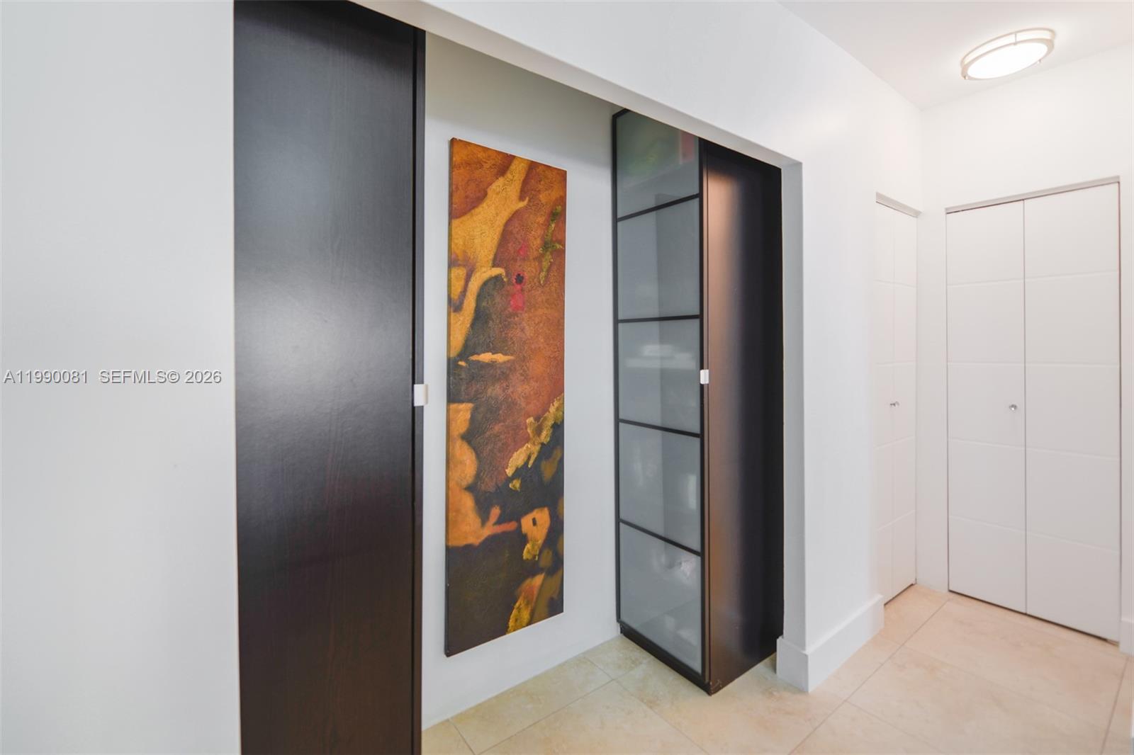 4B 1 / 2 870 sq. ft. $ 2026-03-26 0 foto