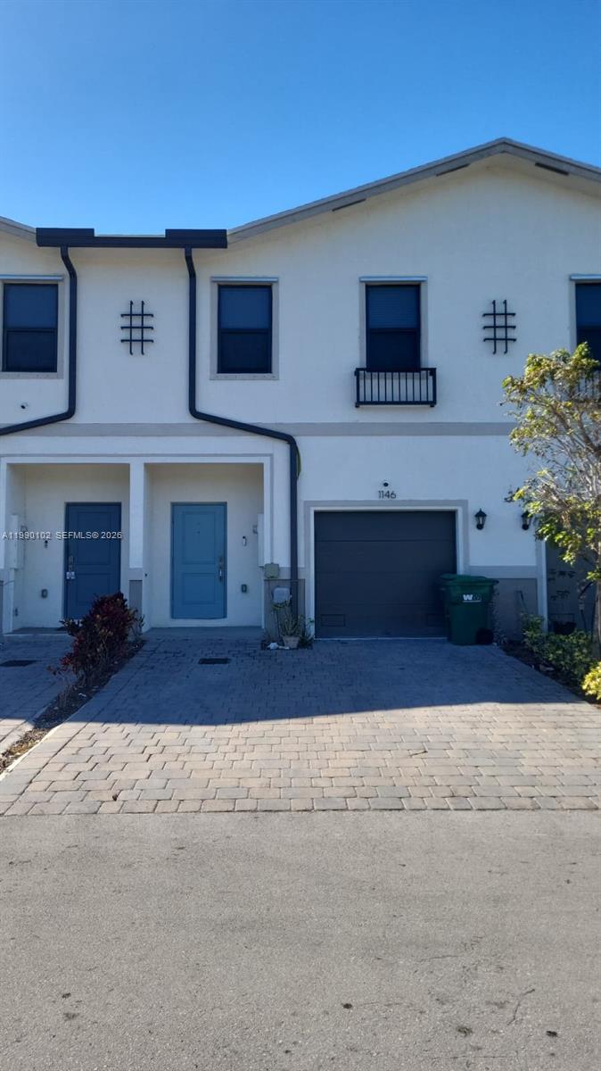 1146 3 / 3 1466 sq. ft. $ 2026-03-26 0 foto