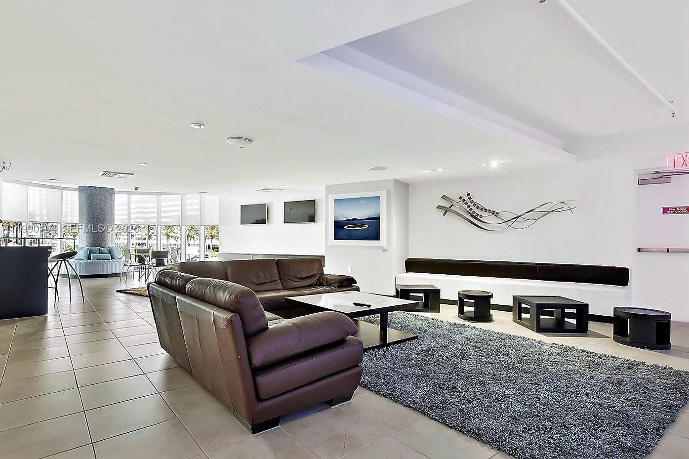 2303 3 / 3 1841 sq. ft. $ 2026-03-26 0 foto