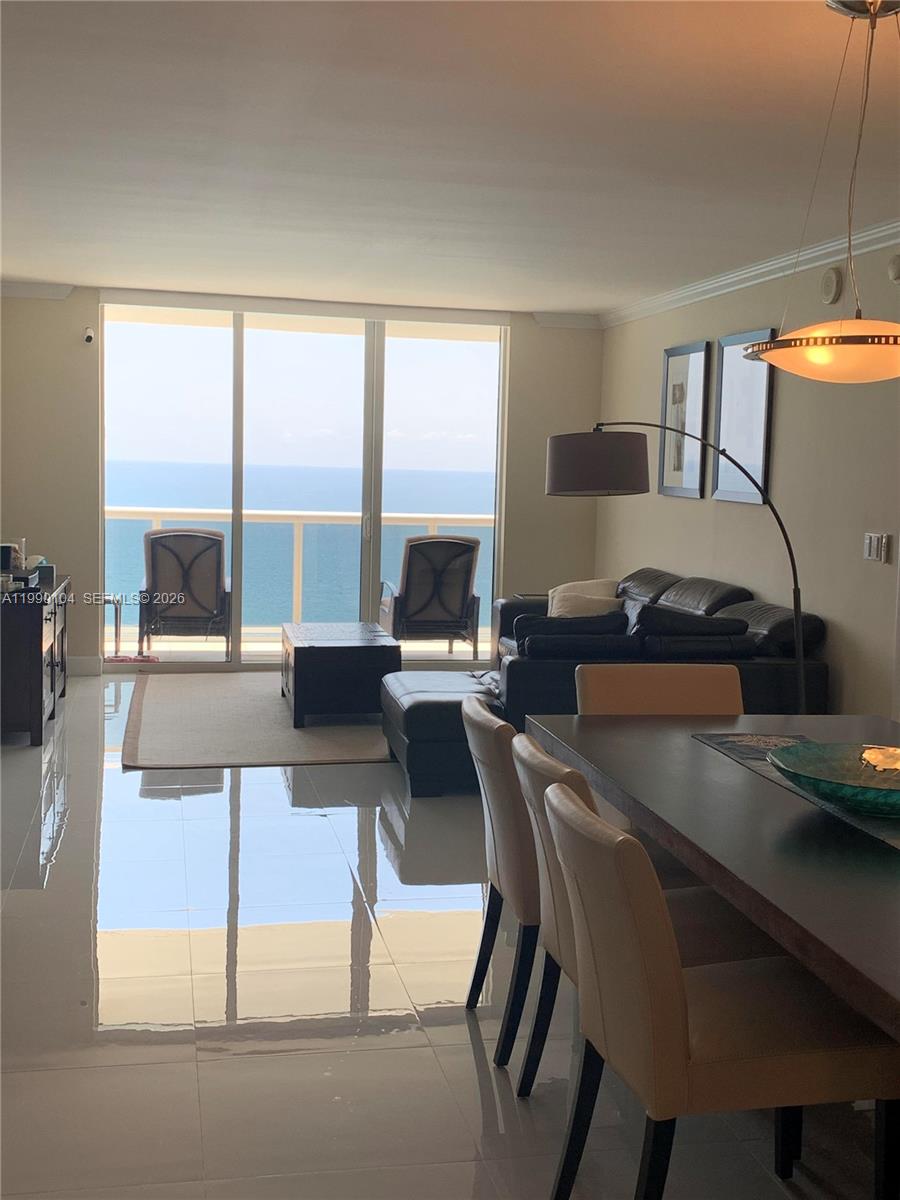 2303 3 / 3 1841 sq. ft. $ 2026-03-26 0 foto