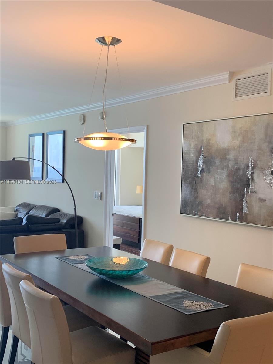 2303 3 / 3 1841 sq. ft. $ 2026-03-26 0 foto