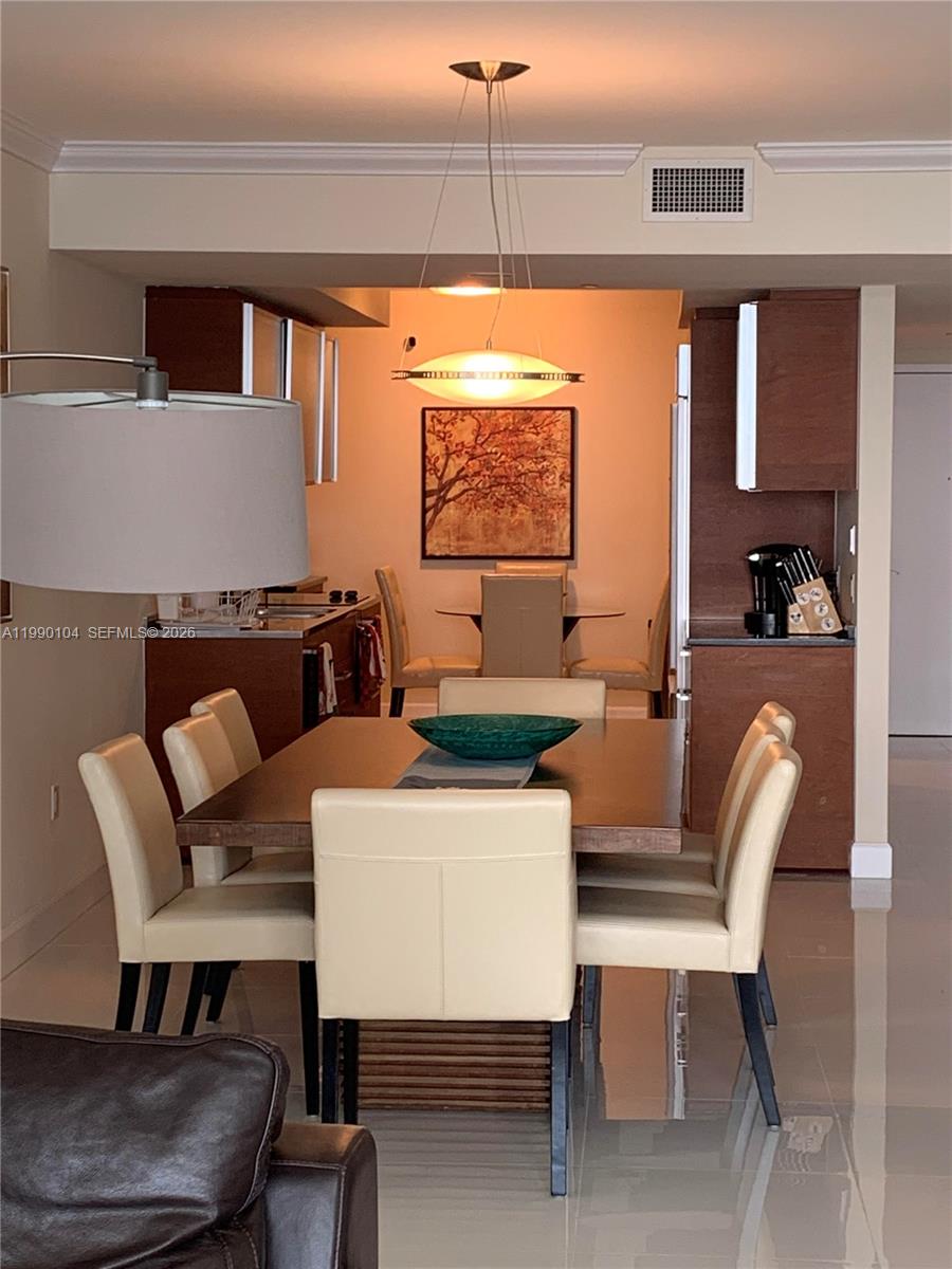2303 3 / 3 1841 sq. ft. $ 2026-03-26 0 foto