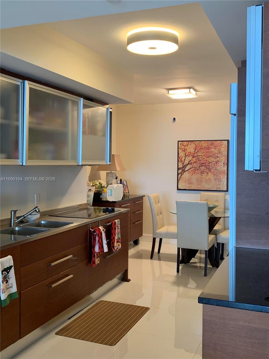 2303 3 / 3 1841 sq. ft. $ 2026-03-26 0 foto