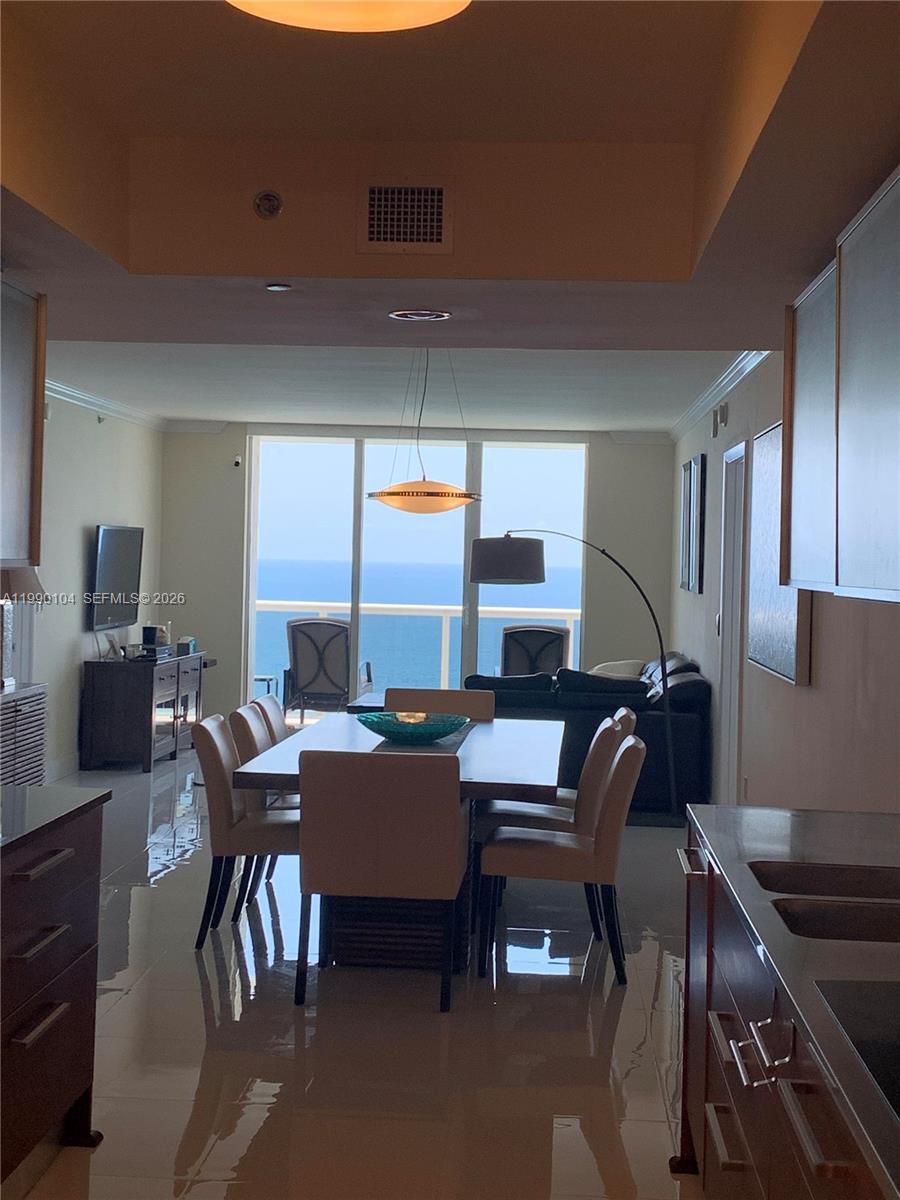 2303 3 / 3 1841 sq. ft. $ 2026-03-26 0 foto