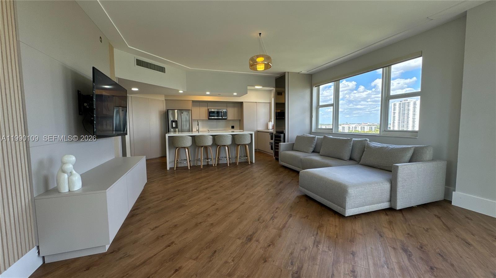 Photo of 20000 Country Club Dr  #1016, Aventura, Florida, 33180 - 