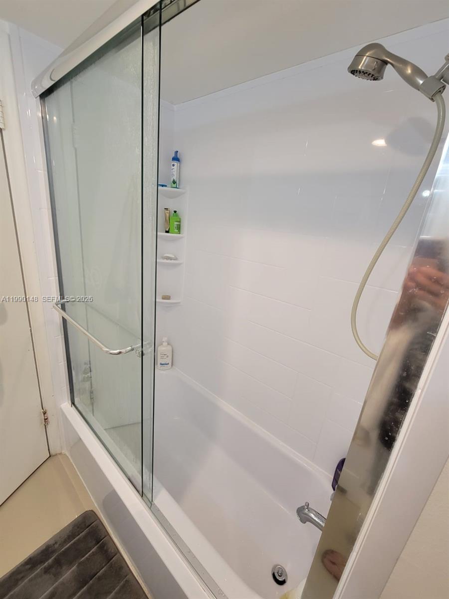 Photo of 1825 Ocean Dr  #611, Hallandale Beach, Florida, 33009 - 