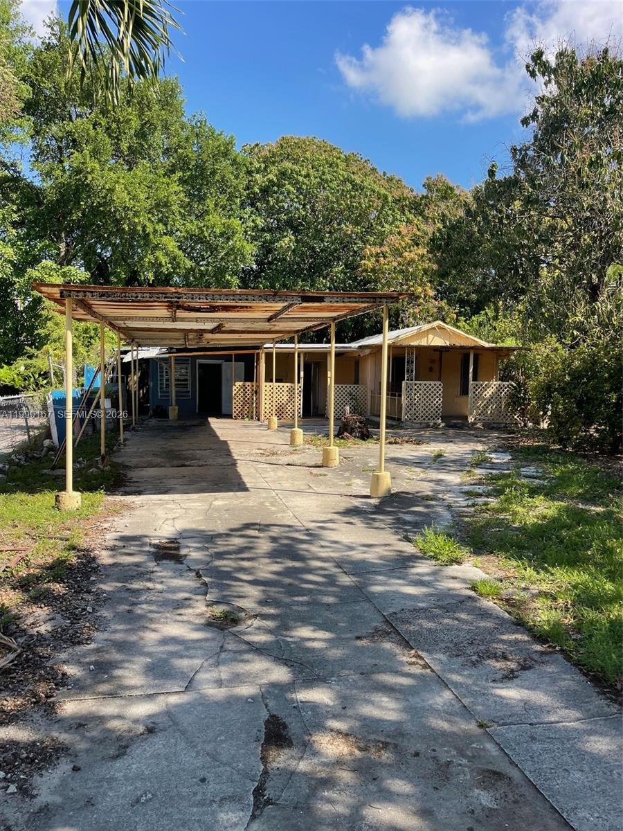   /   кв.футов $ 2026-03-26 0 Фото